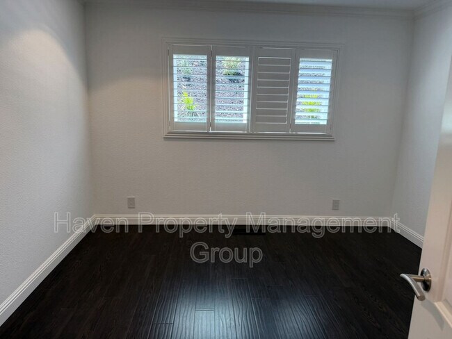Building Photo - 7420 Hansen Dr