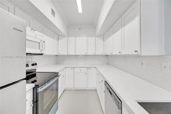 Building Photo - 151 SW 117th Ave