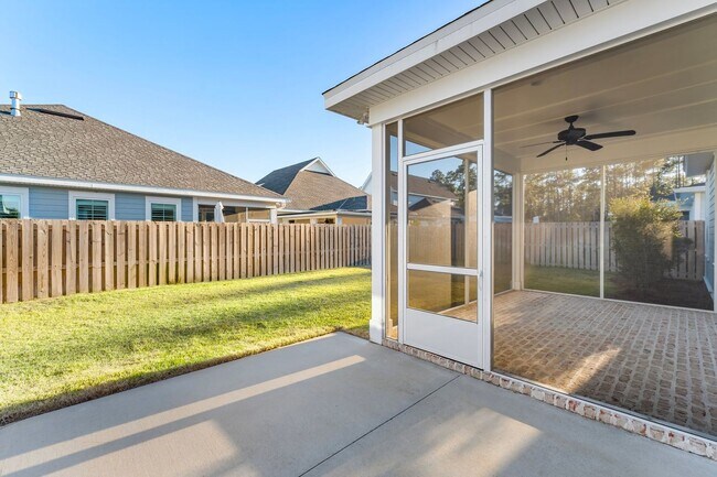 Building Photo - 117 Roundwood Dr