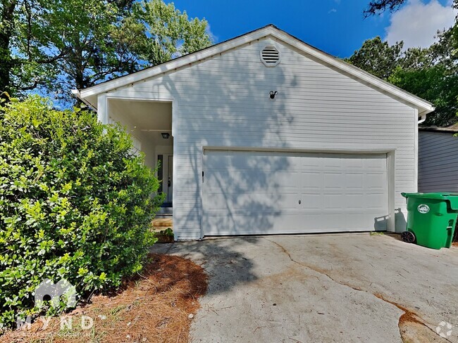 Building Photo - 2034 Corners Cir