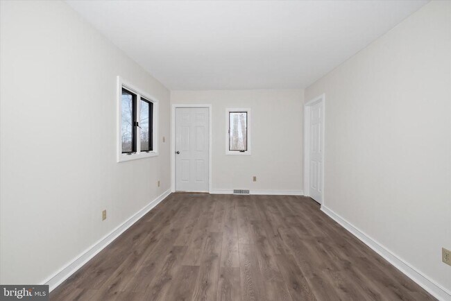 Building Photo - 119 Stoney Ridge Rd