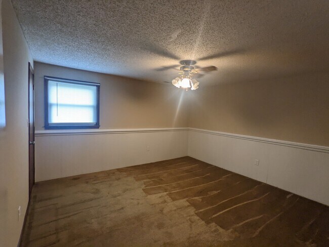Building Photo - 3630 N Aspen Cir