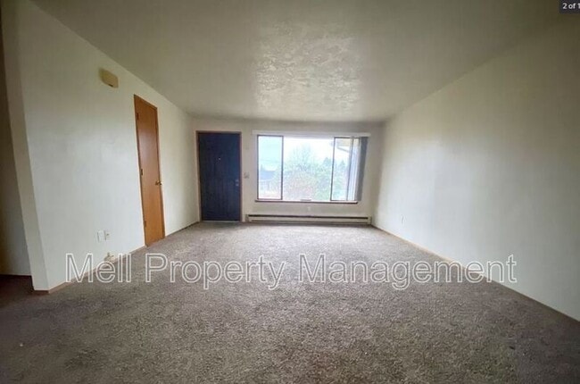 Building Photo - 1107 Thomas Ave
