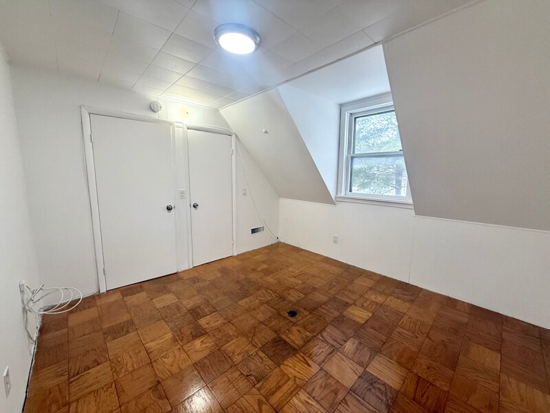 Building Photo - 32 Garner St