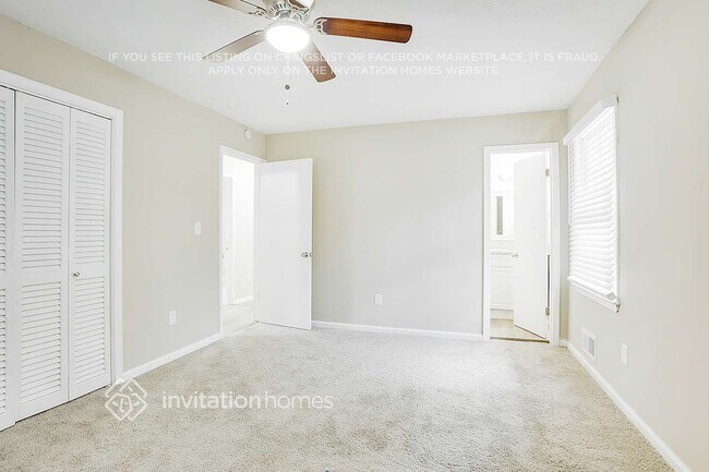 Building Photo - 3370 Creekway Dr