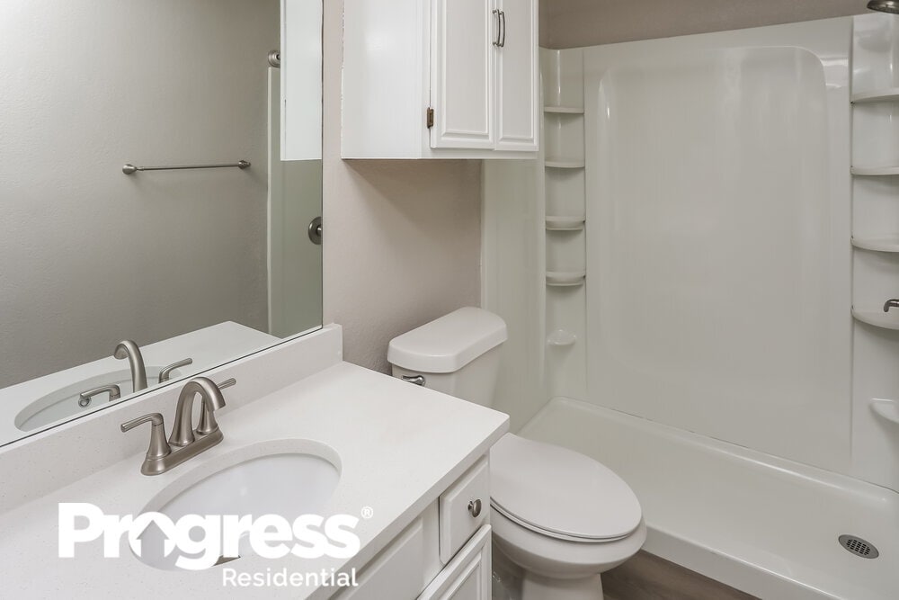 Building Photo - 556 Blue Haze Dr