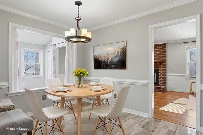 Building Photo - LOVELY 4 BEDROOM HOME IN MONACAN HILLS