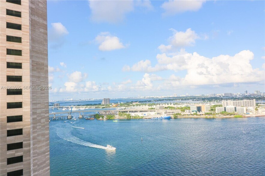 Building Photo - 335 S Biscayne Blvd