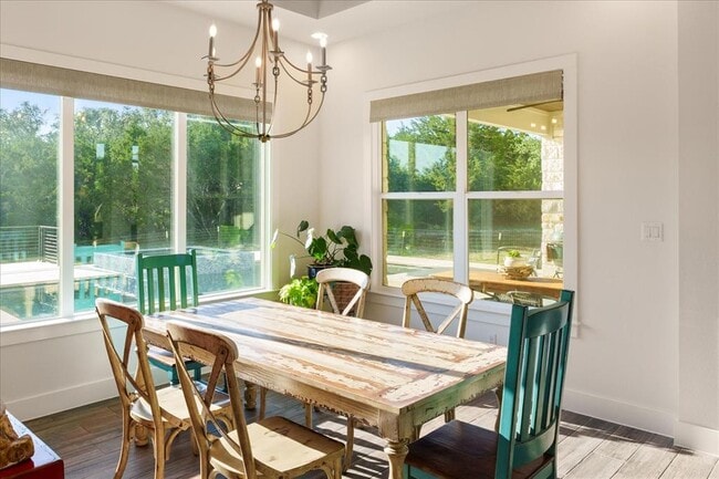 Building Photo - 625B Las Colinas Dr