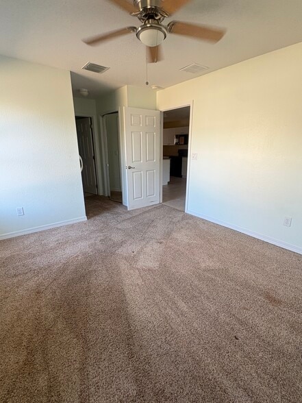 Primary Bedroom - 3031 Meadow St