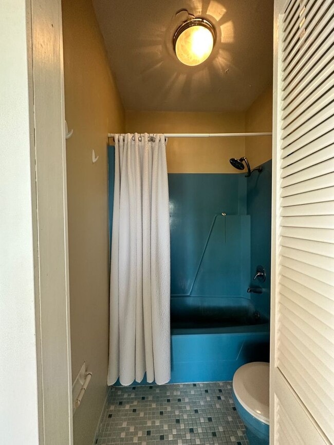 Building Photo - Downtown Fernandina Beach! Sunny 2 Story!