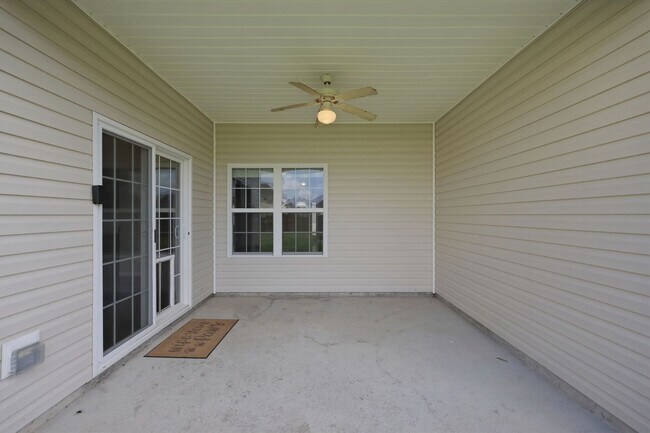 Building Photo - Welcome to Carolina Plantations!