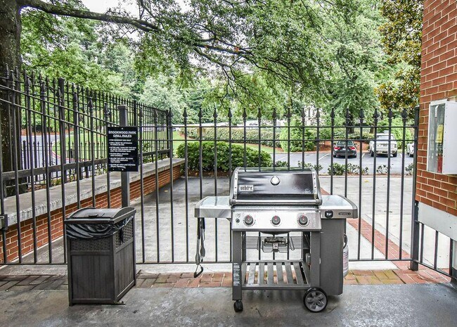 Building Photo - 130 26th St NW