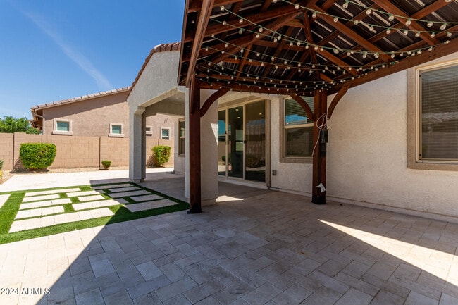 Building Photo - 9746 E Tumbleweed Ave