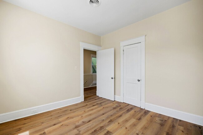Building Photo - Completely Renovated 3 Bedroom Home in Hig...