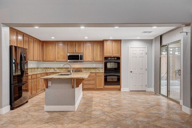 Building Photo - 4 Bedroom in North Las Vegas Near Aliante