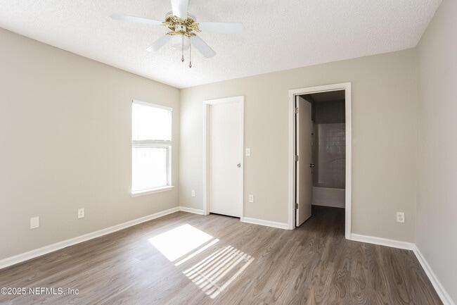 Building Photo - 7878 Cherry Blossom Dr S