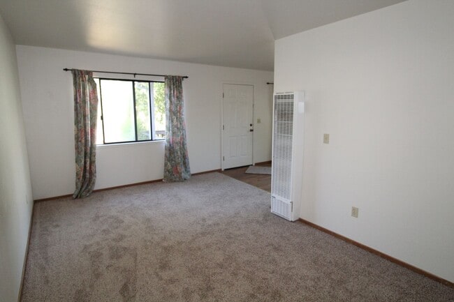 Building Photo - OPEN HOUSE: Saturday,  Aug 2nd, 10:30am  -...