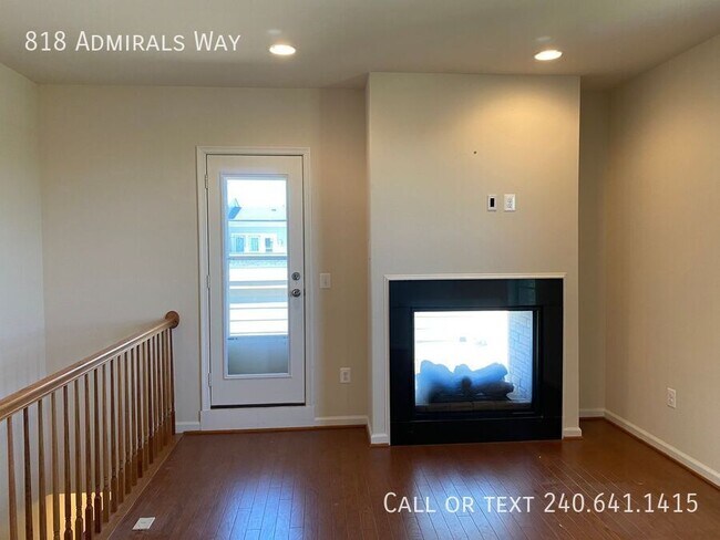 Building Photo - 818 Admirals Way