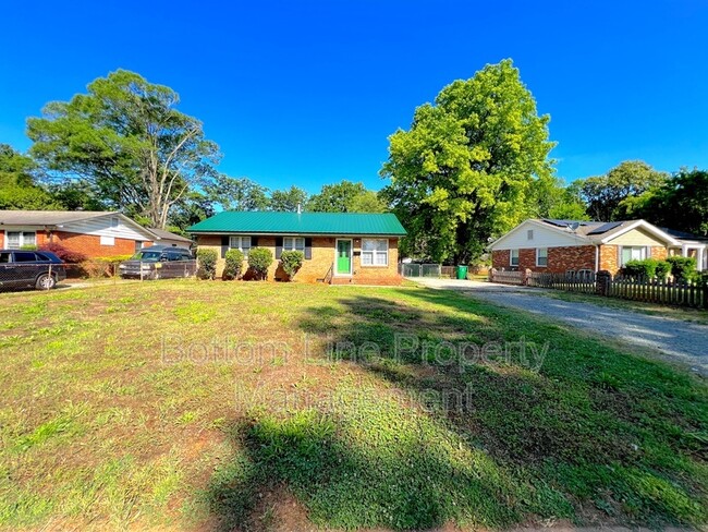 Primary Photo - 801 Ridgedale Ct