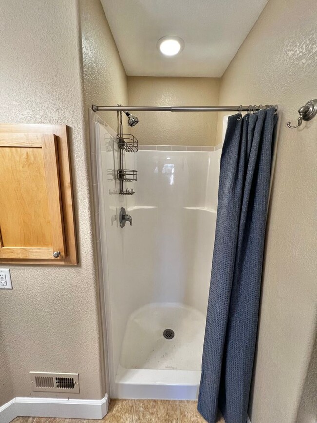 Building Photo - 4101 Crittenton Ln