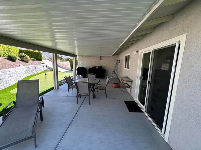 Building Photo - 64610 Pinehurst Cir