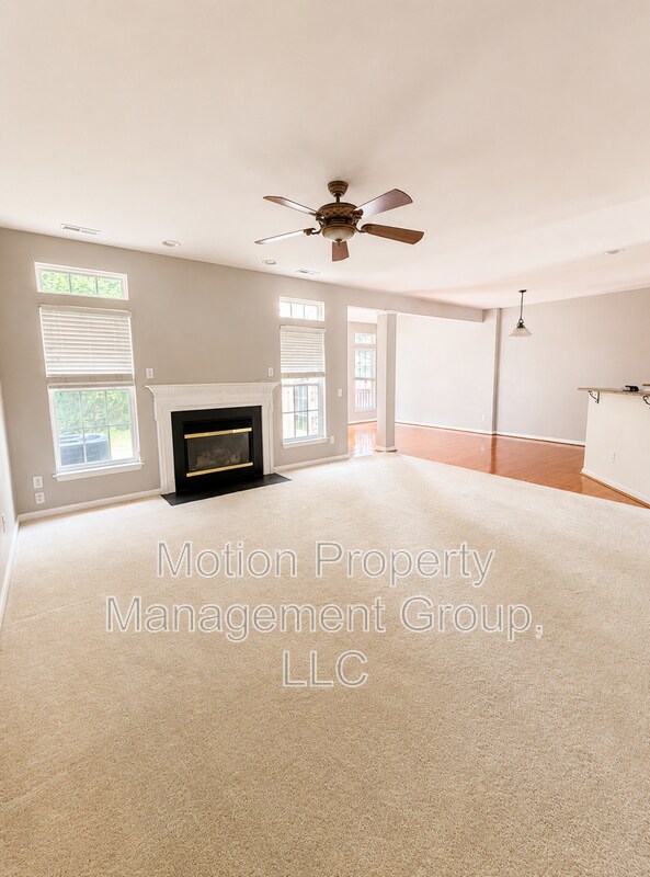 Building Photo - 6000 Boathouse Ln