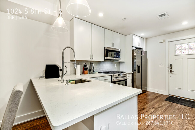 Building Photo - 1024 S 8th St