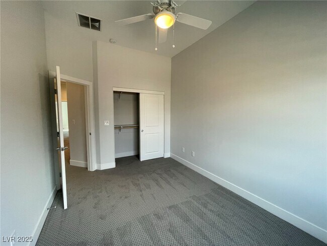 Building Photo - 10567 Ridge Glow Ave