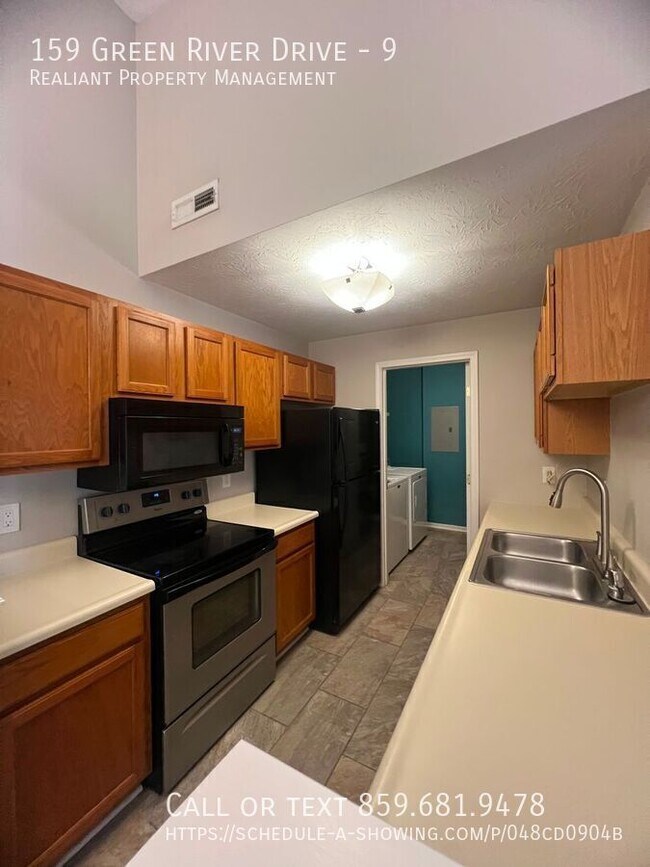Building Photo - 159 Green River Dr