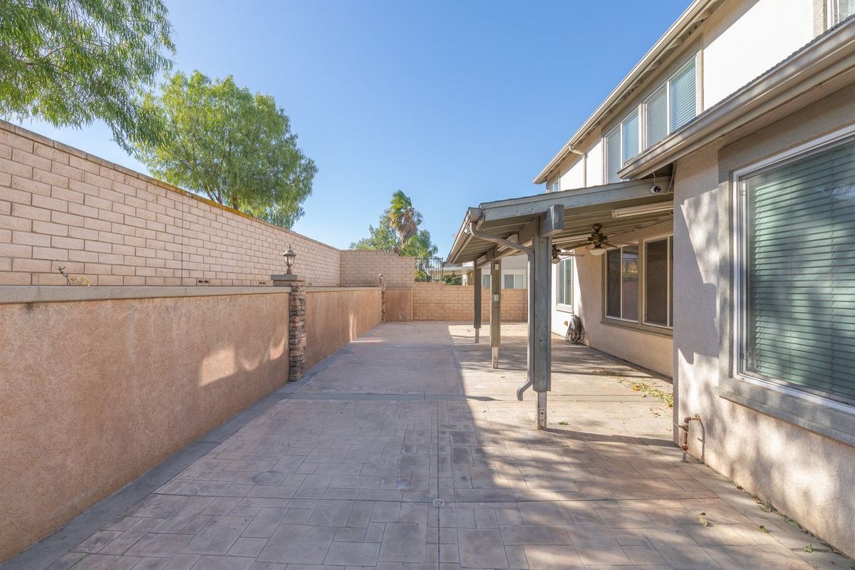 Building Photo - 636 Debora Rae Dr
