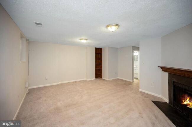 Building Photo - 4683 Joanna Ct