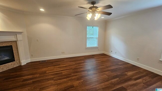 Building Photo - 410 Woodland Dr