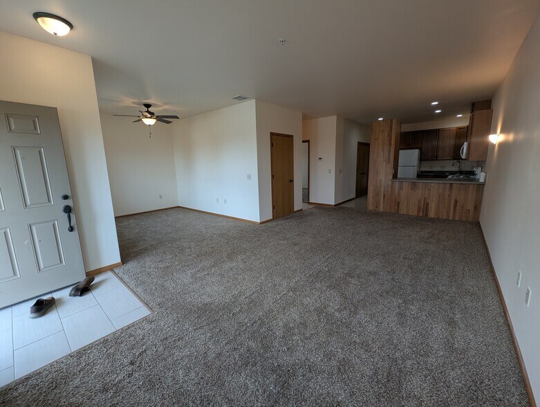 Building Photo - 6617 Scattergood Ln