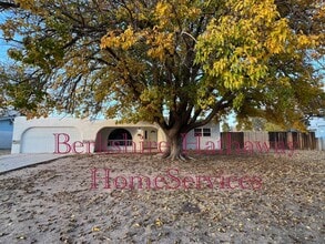 Building Photo - Updated 3 Bedroom/2 Bath Water Paid!!!