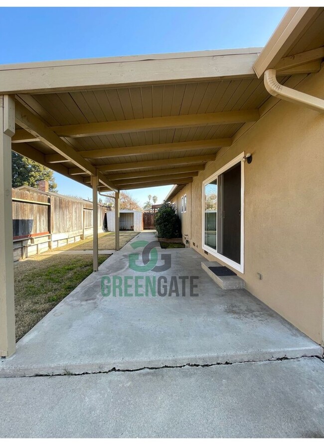 Building Photo - Charming 3 Bedroom 2 Bath Modesto home ava...