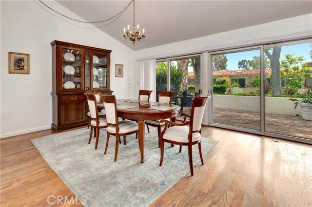 Building Photo - 432 Onda