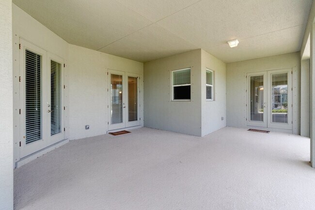 Building Photo - 1280 S Village Square