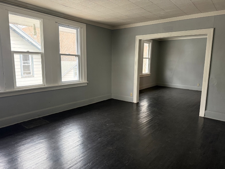 Building Photo - 917 N Winnebago St