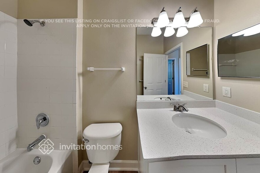 Building Photo - 1325 Golf Point Loop