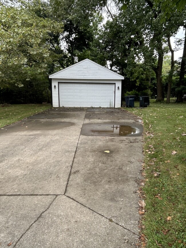 Building Photo - 24107 E Baintree Rd