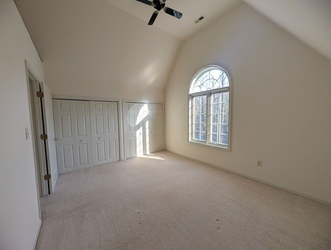 Building Photo - 8522 Croaker Rd