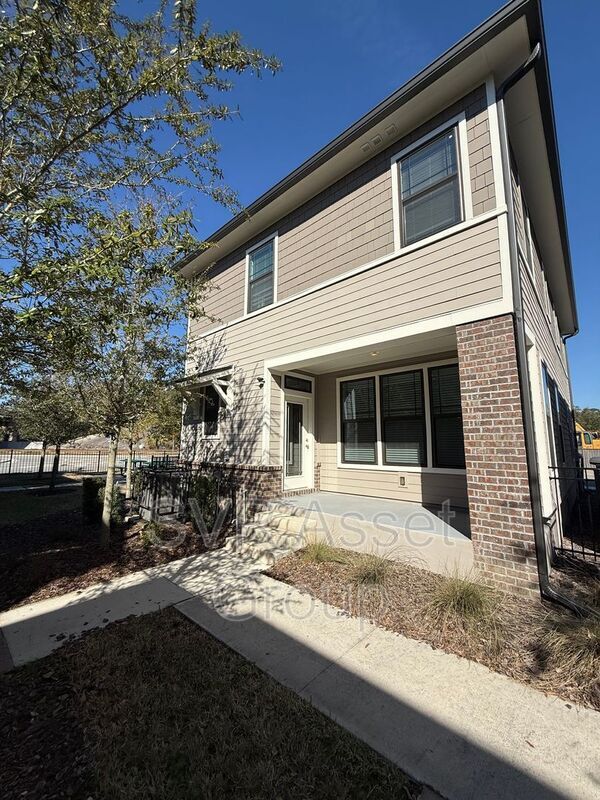 Building Photo - 2970 College St