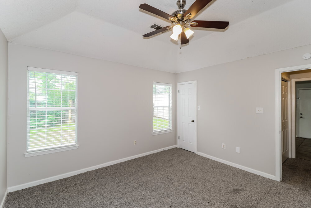 Building Photo - 7054 Brady Hill Dr