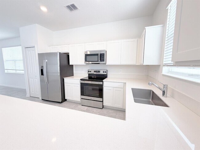 Building Photo - 398 Bogey Dr