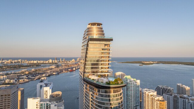 Building Photo - 300 Biscayne Blvd Way