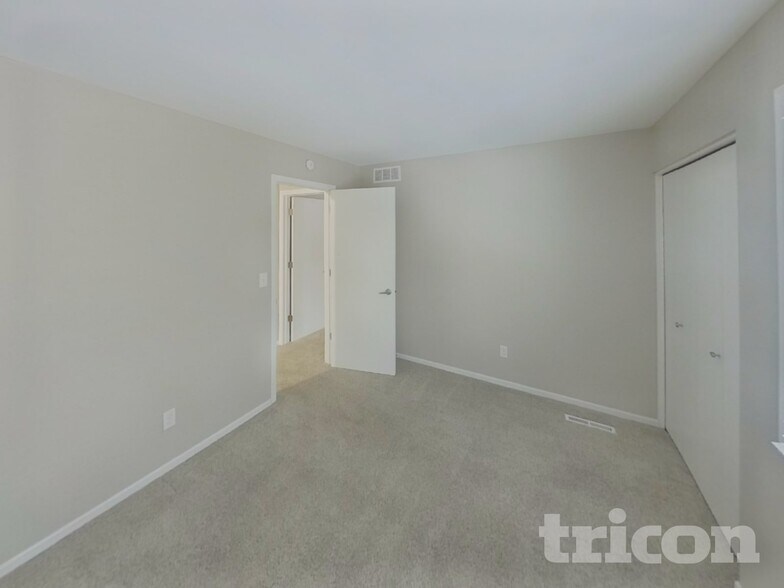 Building Photo - 2303 Leyland Cir