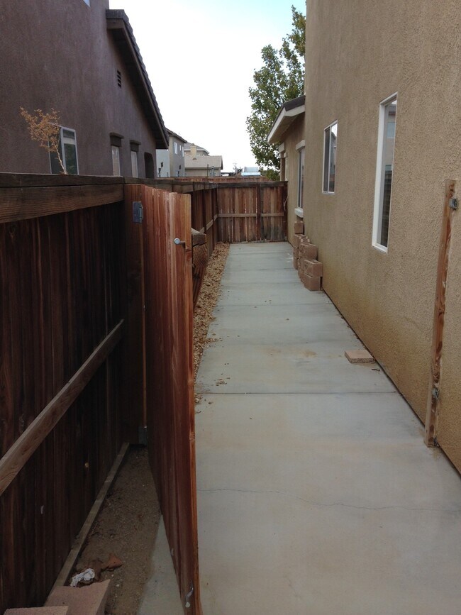 Building Photo - 13287 Marshwood St