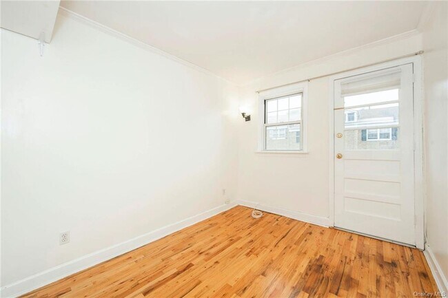 Building Photo - 130 Texas Ave