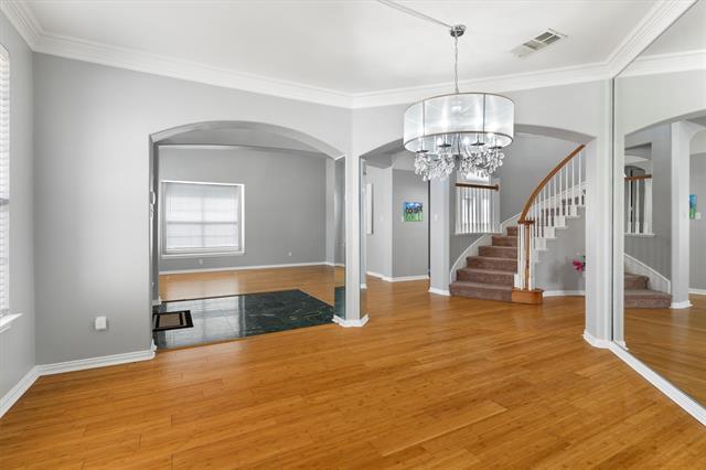 Building Photo - 5701 Chippewa Trail